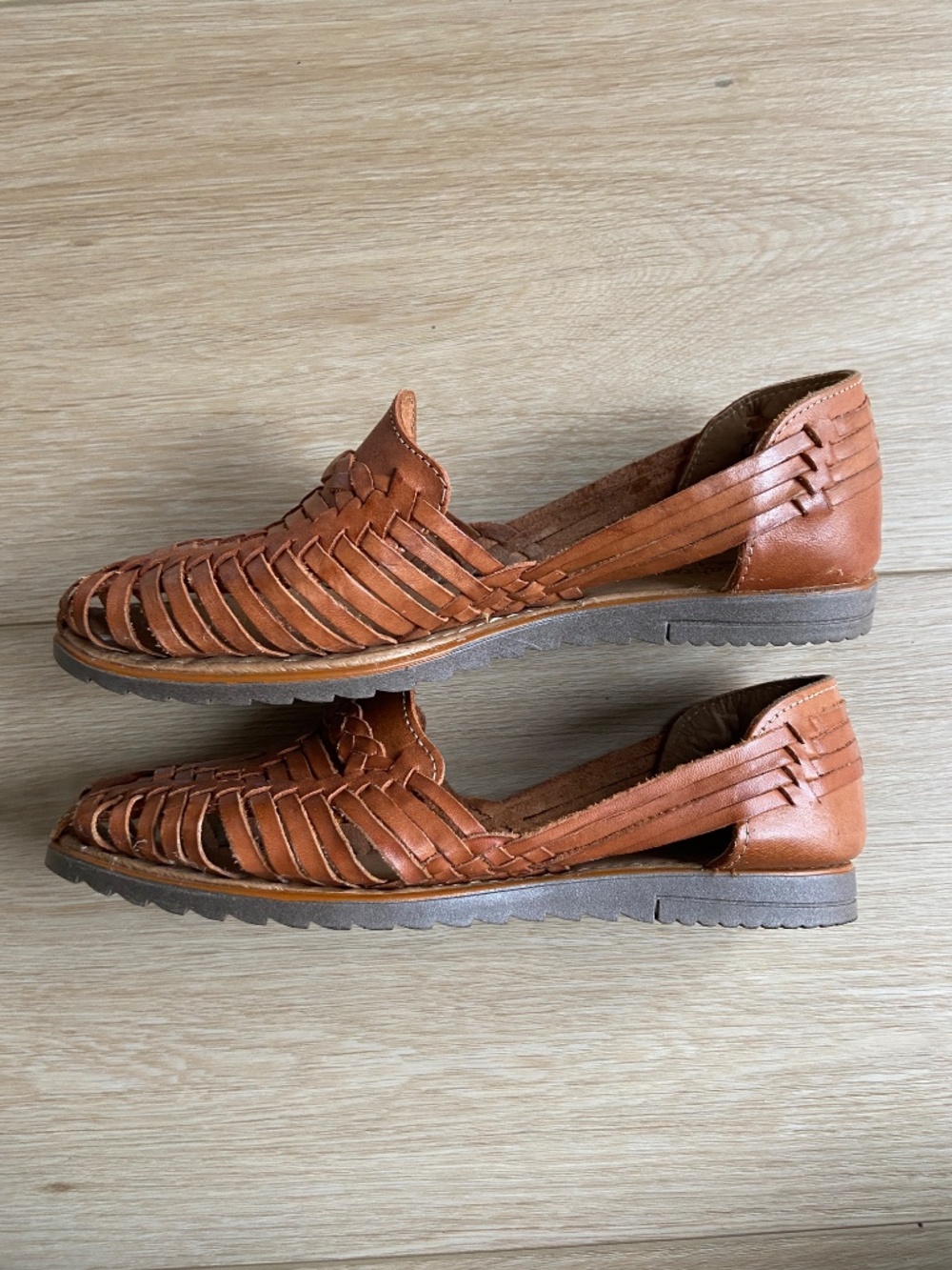 Woven Leather Huarache Sandal, slip on shoe, boho summer style - Picture 3 of 6